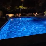 Le Patio A 20 M De La Villa