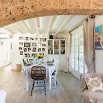 Le Patio A 20 M De La Villa