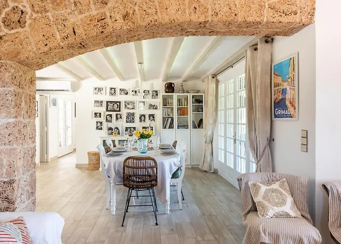 Le Patio à 20 M De La Villa