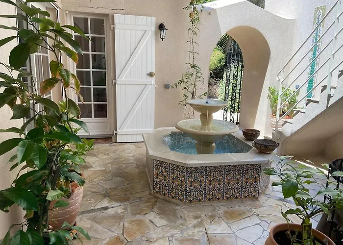 Le Patio à 20 M De La Villa Saint-Peïre-sur-Mer