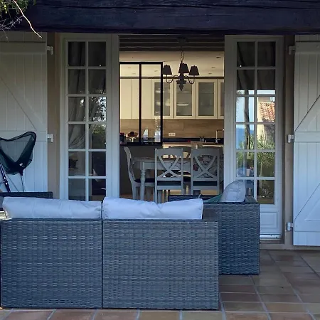 Le Patio A 20 M De La *