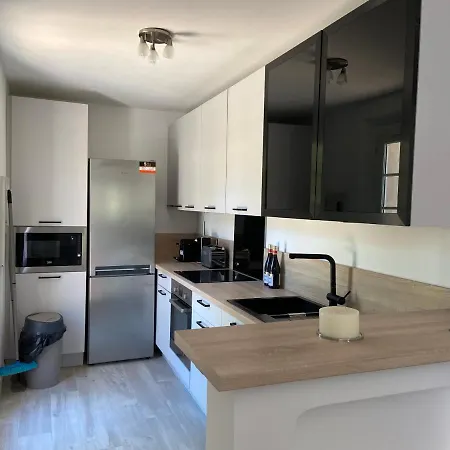 Le Patio A 20 M De La Villa Saint-Peïre-sur-Mer